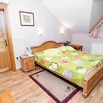 Mocivnik 3* Okroglice