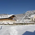 ゲストハウス Mocivnik Okroglice