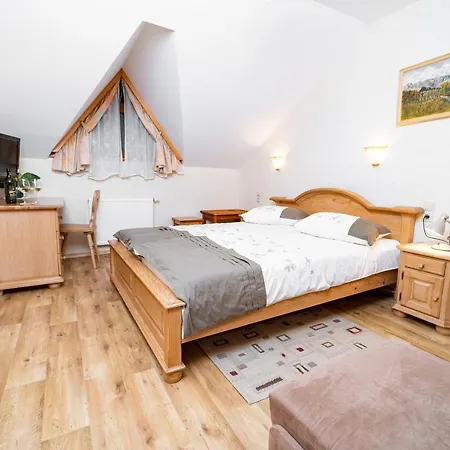 Mocivnik Affittacamere Okroglice