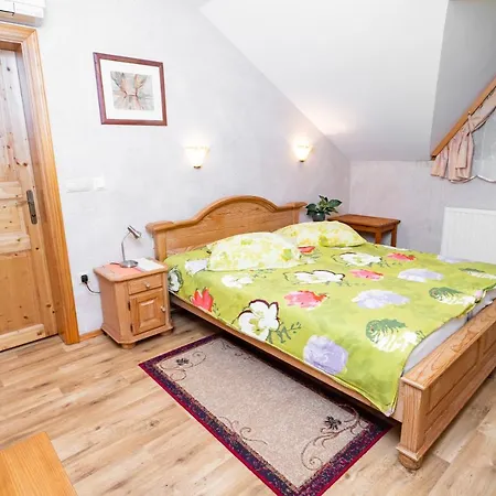 Mocivnik 3* Okroglice