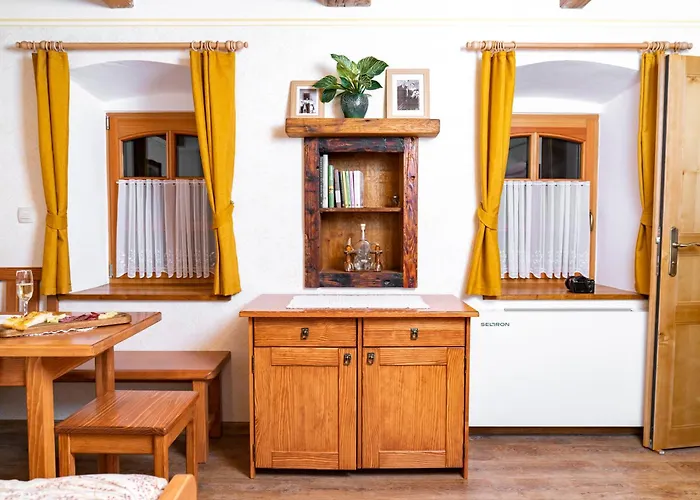 Mocivnik 3* Okroglice