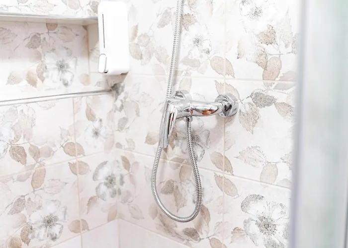 Mocivnik Πανσιόν Okroglice