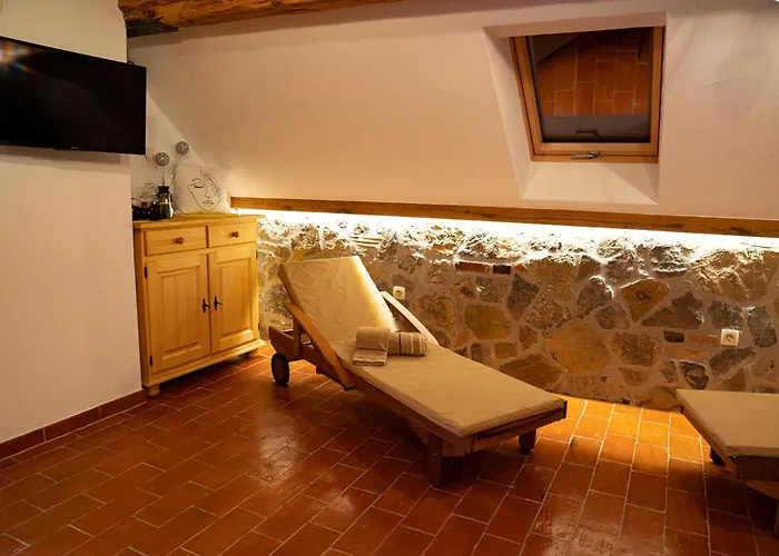 Mocivnik Πανσιόν