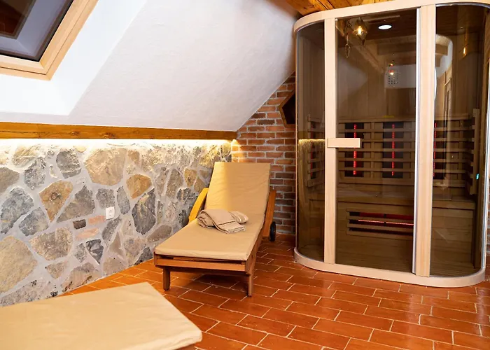 Πανσιόν Mocivnik Okroglice