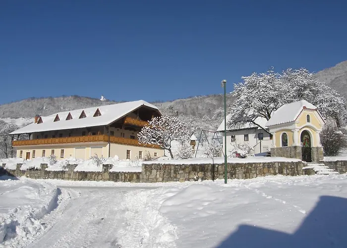 Πανσιόν Mocivnik Okroglice